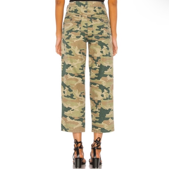 NEW FREE PEOPLE REVOLVE GREEN CAMO CROPPED PANTS - Picture 7 of 10